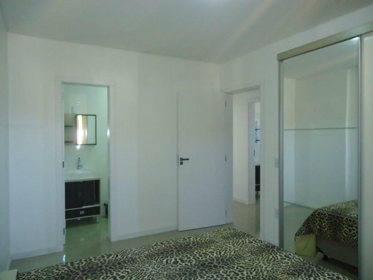 Res. Antonio Pinheiro. Apartamento Com 2 Dormitorios. Bombinhas Exterior photo